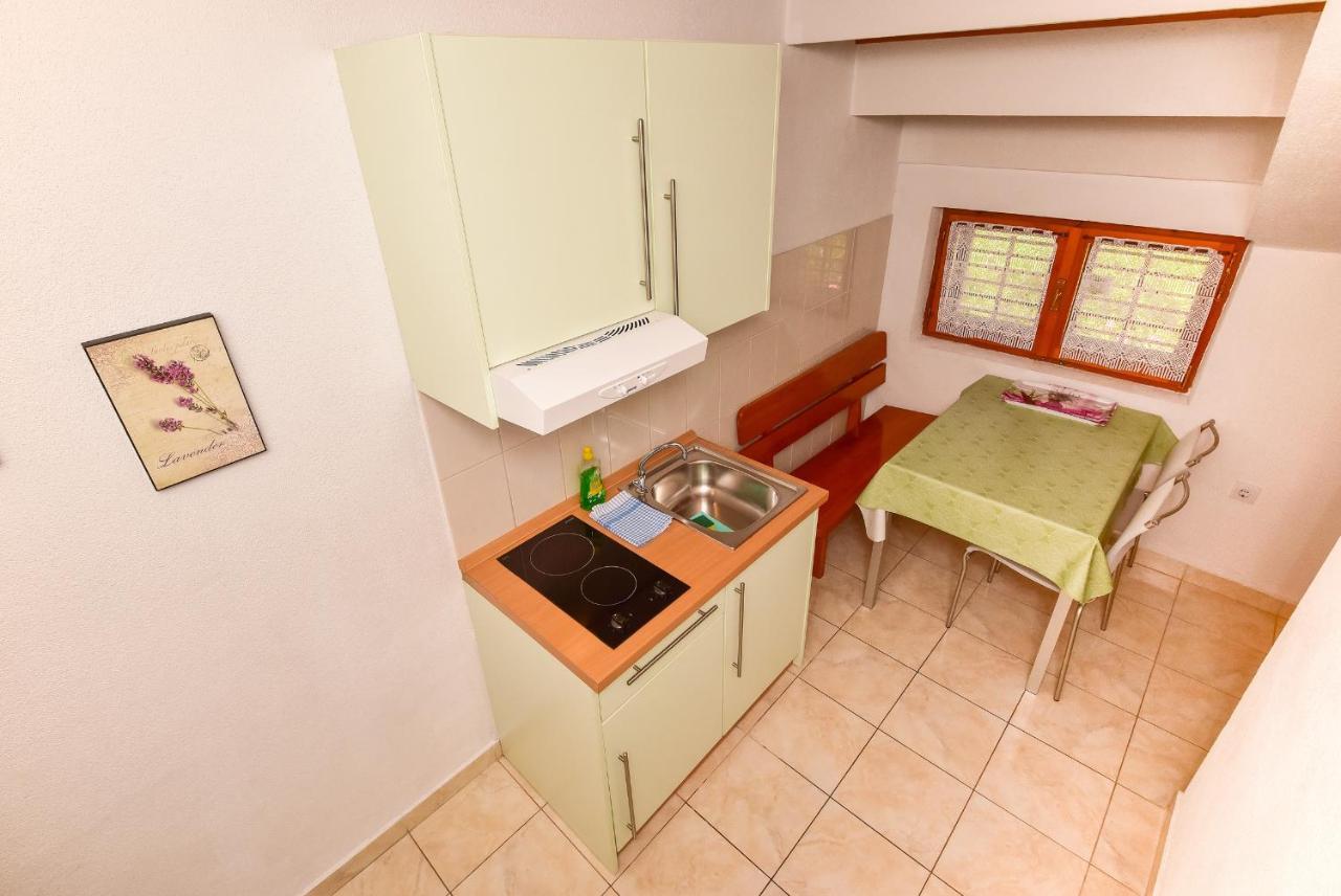 Apartmani Mate Makarska Eksteriør billede