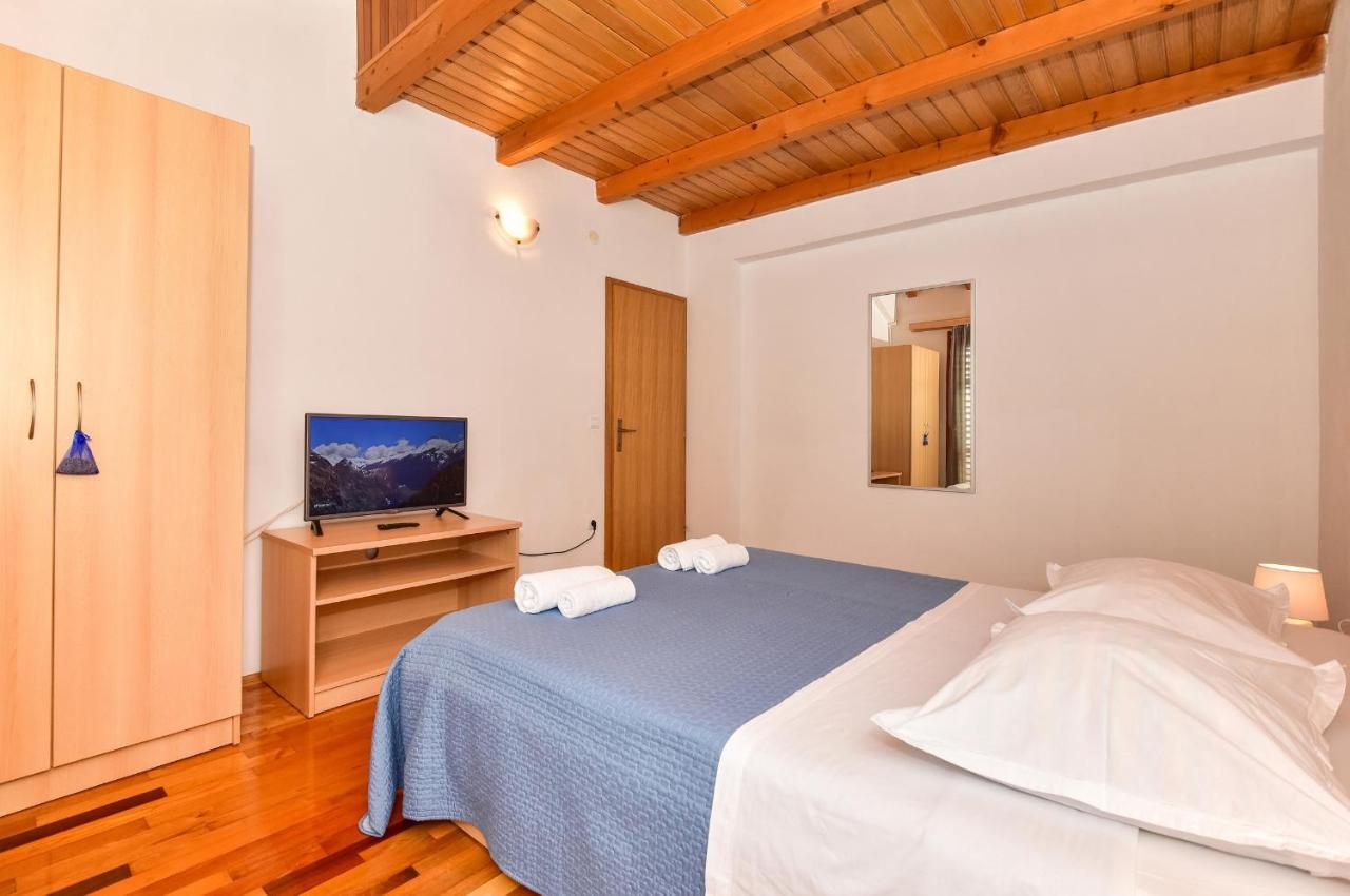 Apartmani Mate Makarska Eksteriør billede